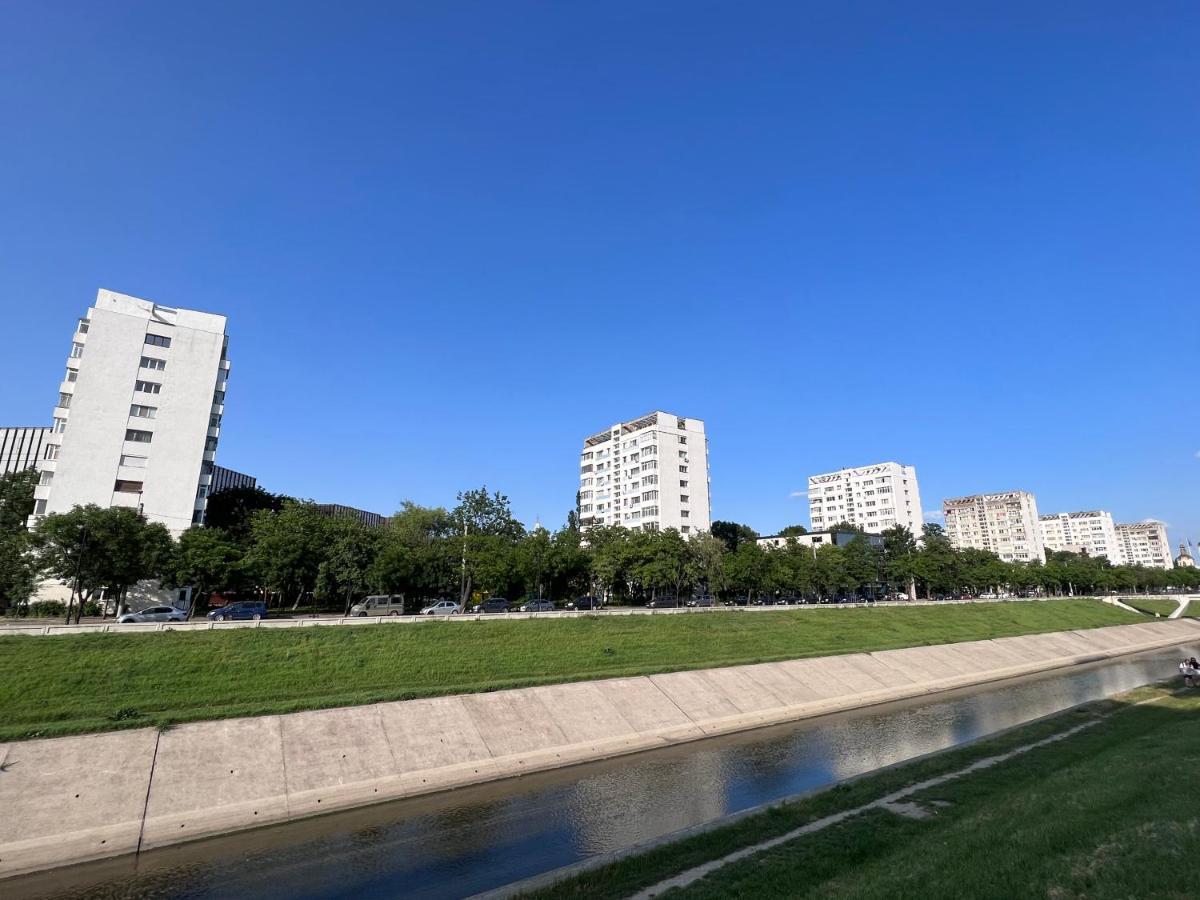 3 Rooms Apartment Palace View Iasi Exterior photo