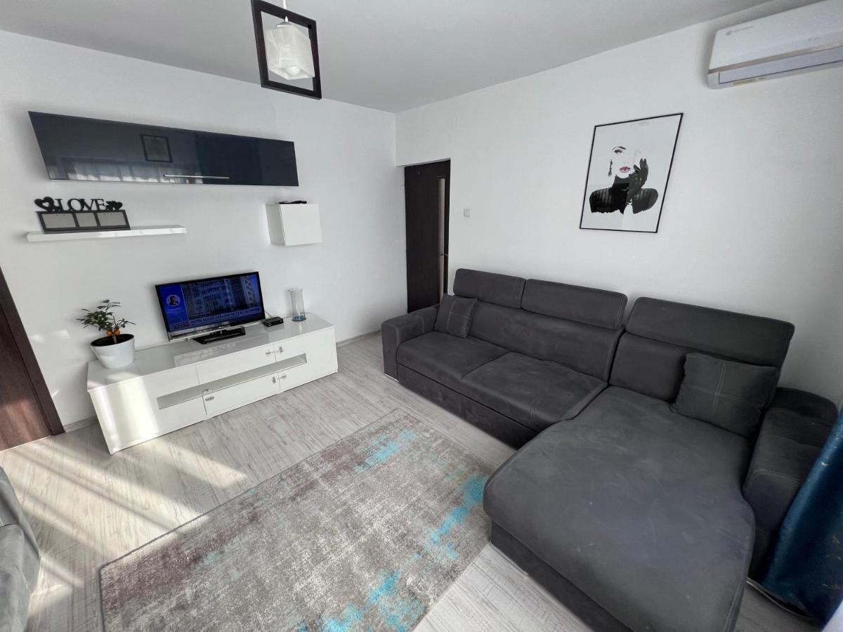 3 Rooms Apartment Palace View Iasi Exterior photo